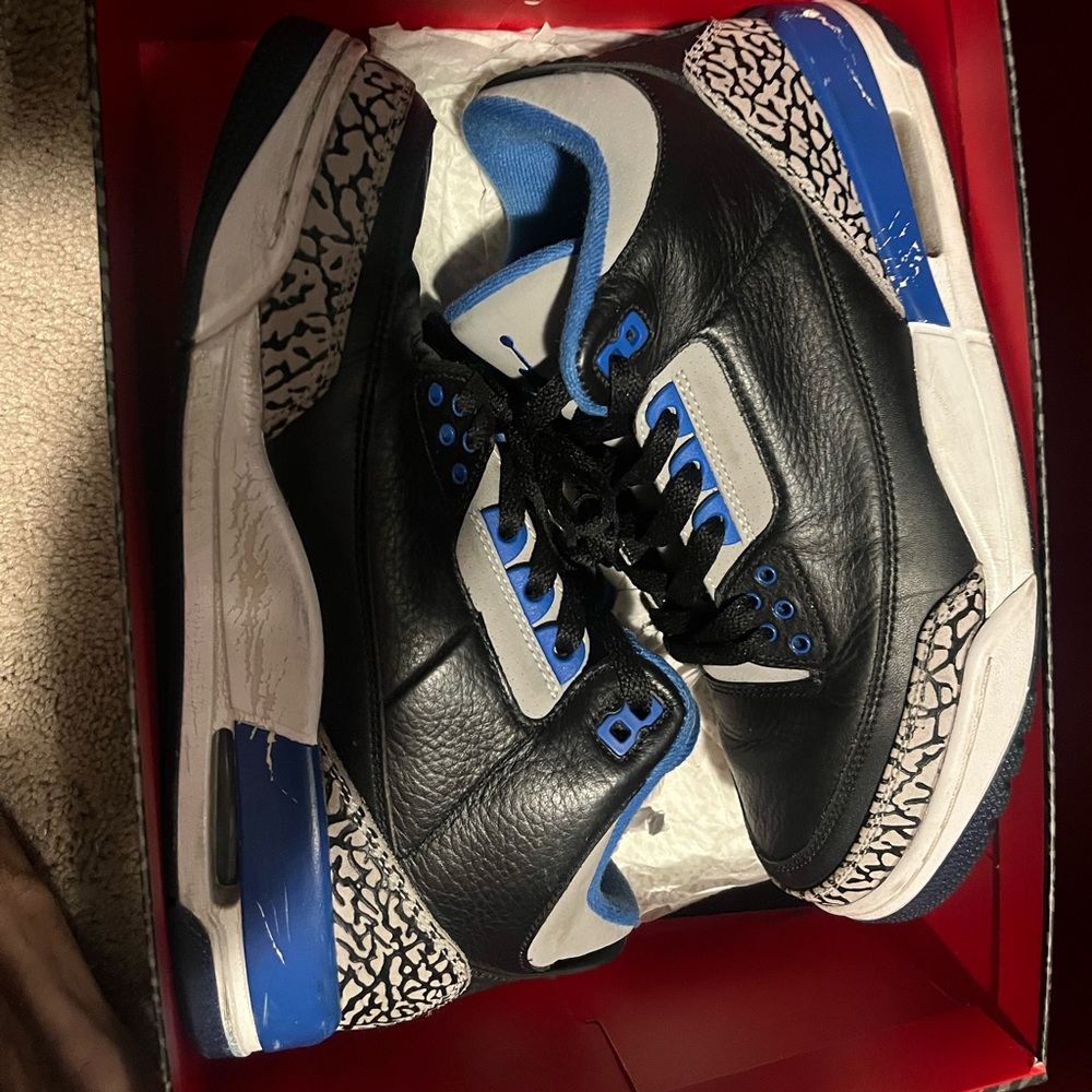 Jordann sport blue 3 
9.5